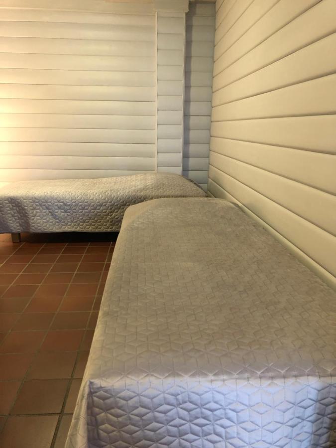 リュングダールKorshamn Rorbuerアパートメント エクステリア 写真